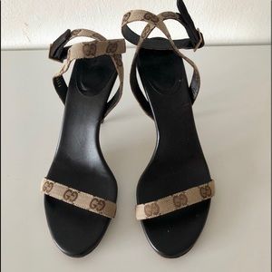 Gucci brown monogram sandals heels size 8.5